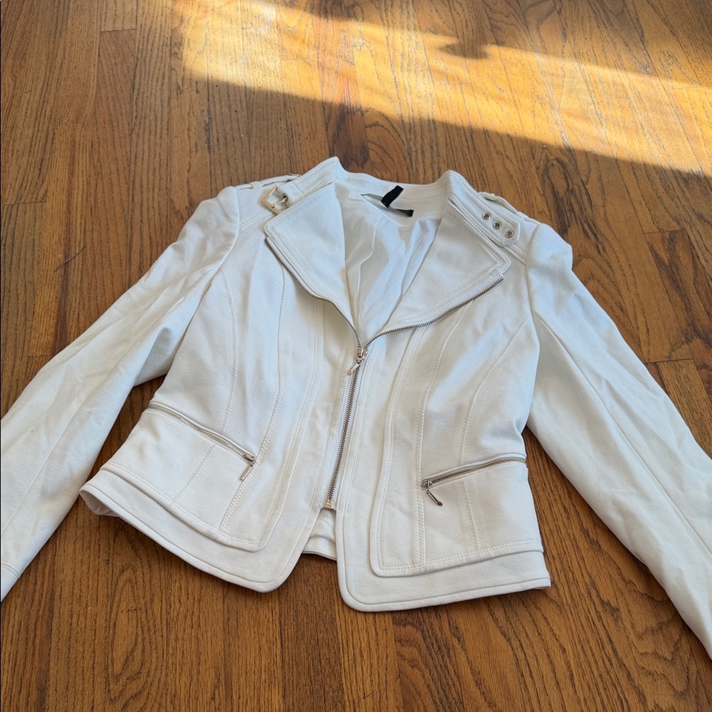 White House Black Market White Blazer with Zipper Details